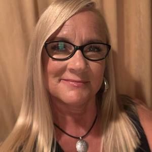 Meet your Posher, Roxanne